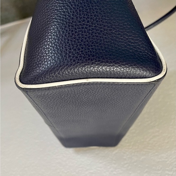 ♠️ Kate Spade NY ♠️ Large Navy Blue Leather Bag 👜 - Picture 11 of 12